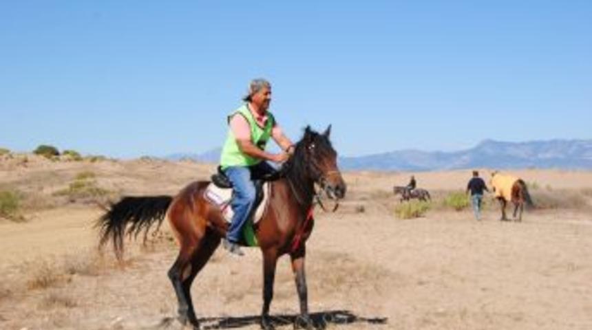 Tarihi İpek Yolu'nda Yapılan At Safari Turları Almanya'da Tanıtıldı