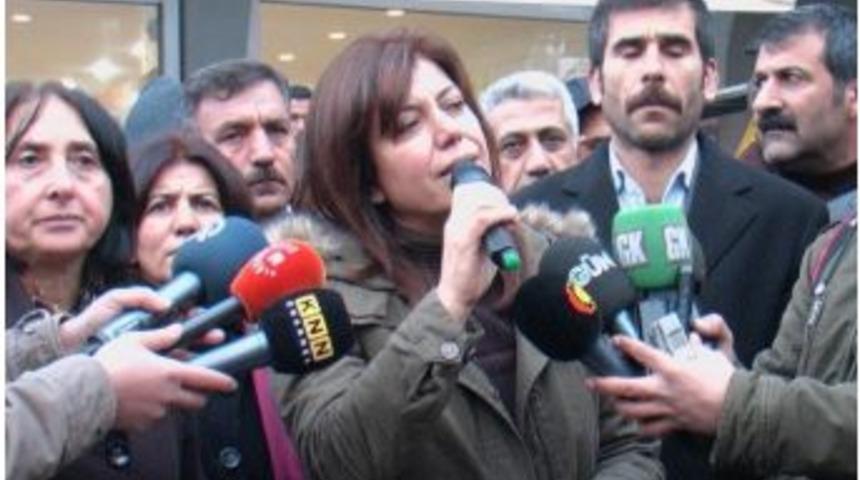 Bdp Diyarbakır İl &Ouml;rg&uuml;t&uuml;, Mahkeme Kararını Protesto Etti