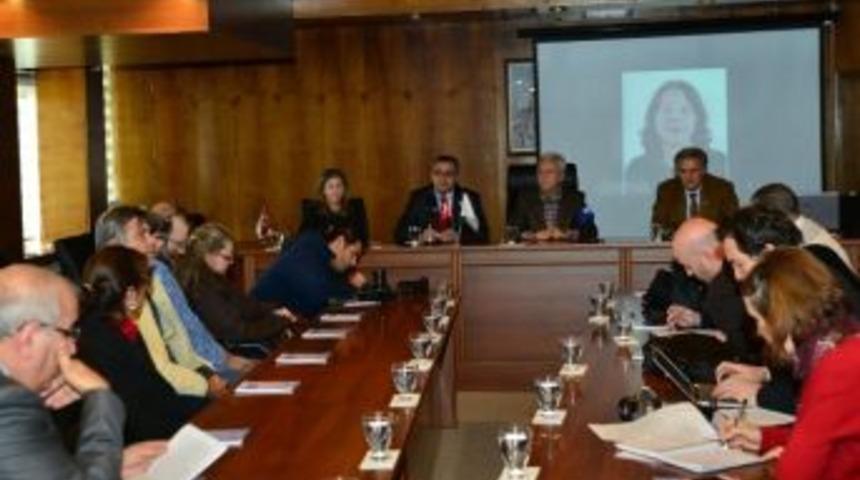 &Ouml;ld&uuml;r&uuml;len &Ouml;ğretim G&ouml;revlisinin Mesai Arkadaşlarından Şiddet Tepkisi