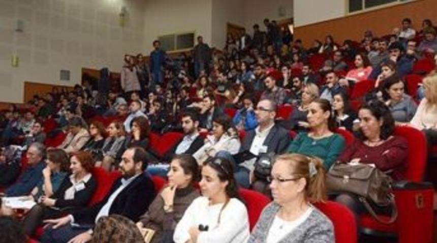 Me&uuml;'de 's&ouml;zl&uuml; &Ccedil;evirinin Dinamikleri' S&ouml;yleşisi