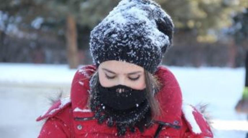 Doğu'da Kar Yağışı Yerini Soğuk Havaya Bıraktı