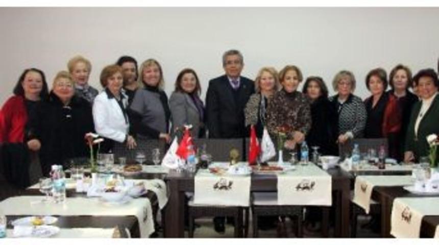 G&uuml;m&uuml;ş: &ldquo;benleri &Ouml;ld&uuml;r&uuml;p, Bizleri Ayağa Kaldırmalıyız&rdquo;