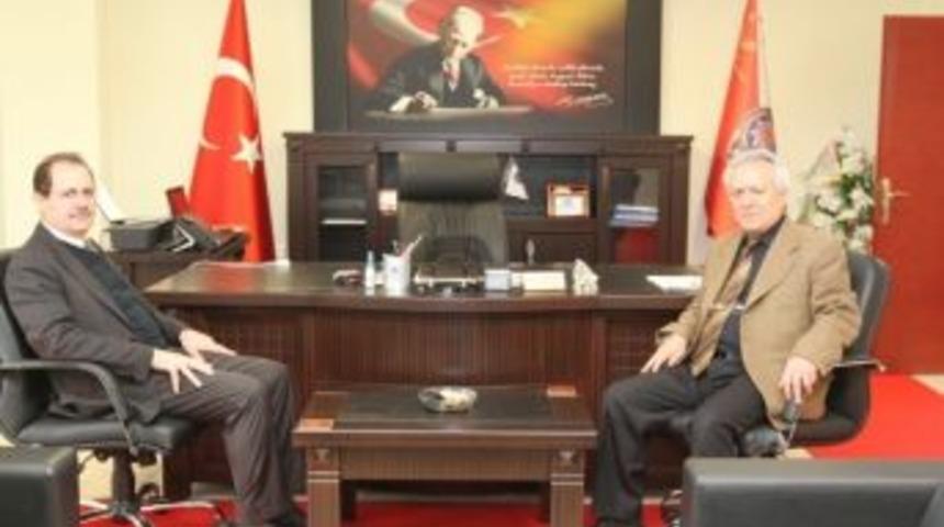 Rekt&ouml;r Coşkun'dan İl Emniyet M&uuml;d&uuml;r&uuml;ne Veda Ziyareti