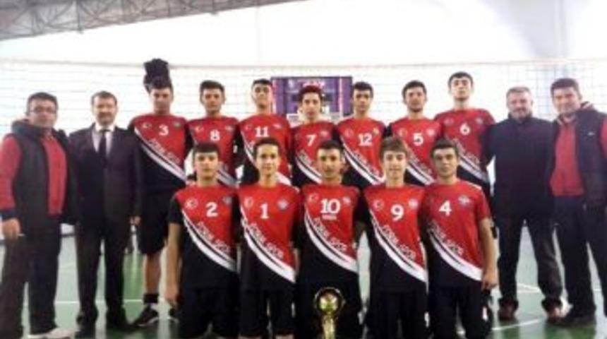 Gediz Ticaret Meslek Lisesi Voleybol Takımı K&uuml;tahya Şampiyonu