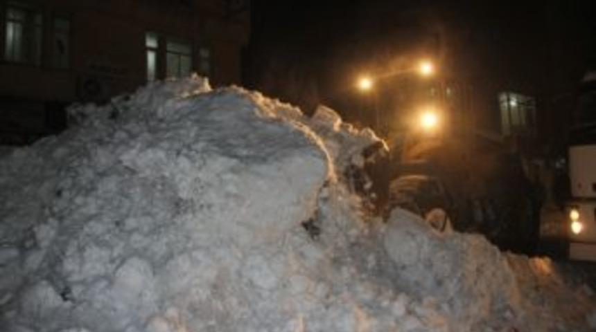 Hakkari Merkezi Kar Dağlarından Temizlendi