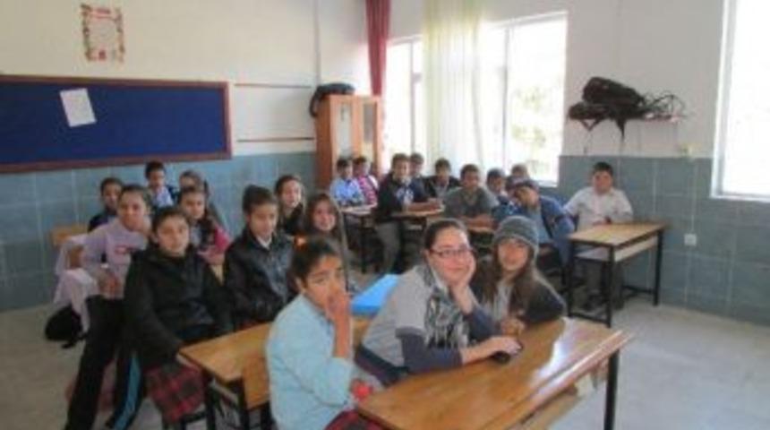 Kardeş Okullara Kitap Desteği