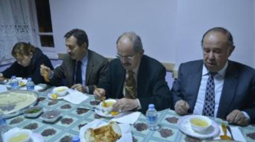 Başkan B&uuml;y&uuml;kerşen Ve Ata&ccedil;, Sivrihisarlılar'la Buluştu