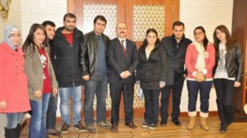 Siirt &Uuml;niversitesi Meslek Ve Kariyer Topluluğu, Vali Ahmet Aydın&rsquo;ı Ziyaret Etti