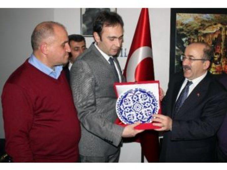 Başkan Gümrükçüoğlu'ndan Gümüşhaneliler Derneği’ne Ziyaret Trabzon