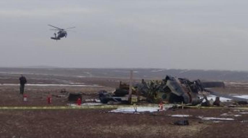 G&ouml;lbaşı'nda Helikopter D&uuml;şt&uuml;: 2 Şehit