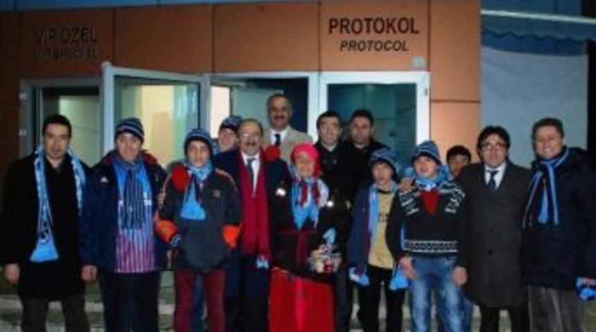 İlk Kez Statta Ma&ccedil; İzlemenin Mutluluğunu Yaşadılar