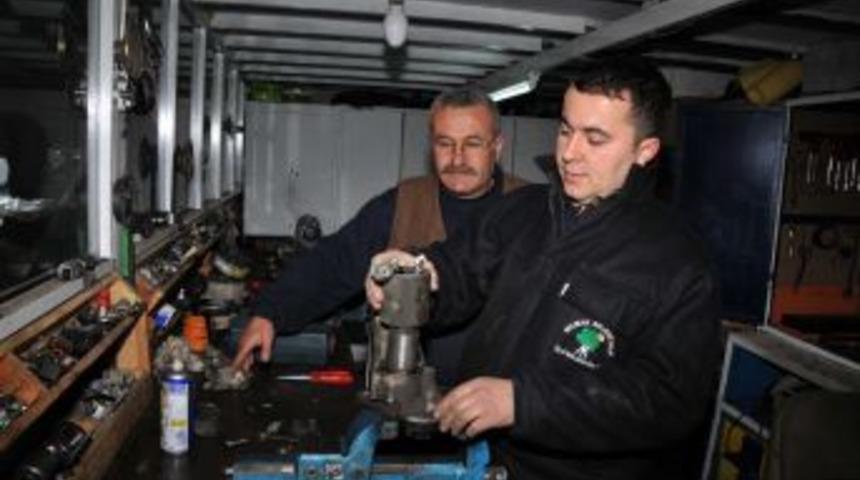 Belediye Tamirhanesinde Yoğun Mesai