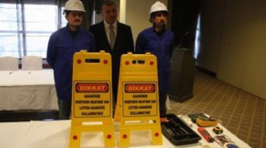 Kırmızı Etiketli Asans&ouml;rlere Dikkat