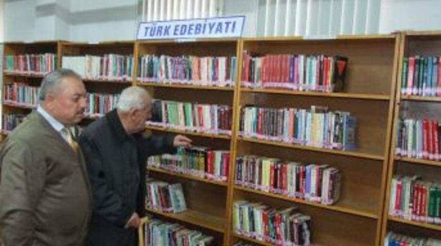 Huzurevi Sakini Huzuru Kitaplarda Buluyor