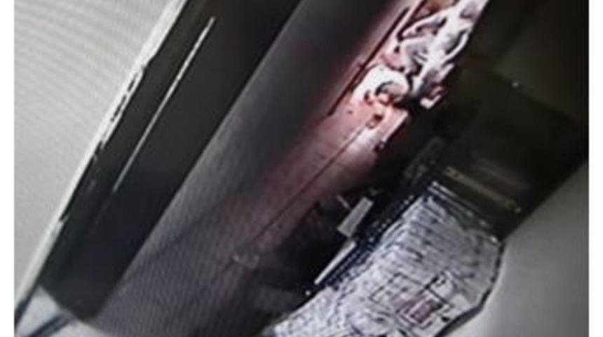 Soyacağı D&uuml;kkanı &Ouml;nce Yaktı, Sonra Paraları &Ccedil;aldı