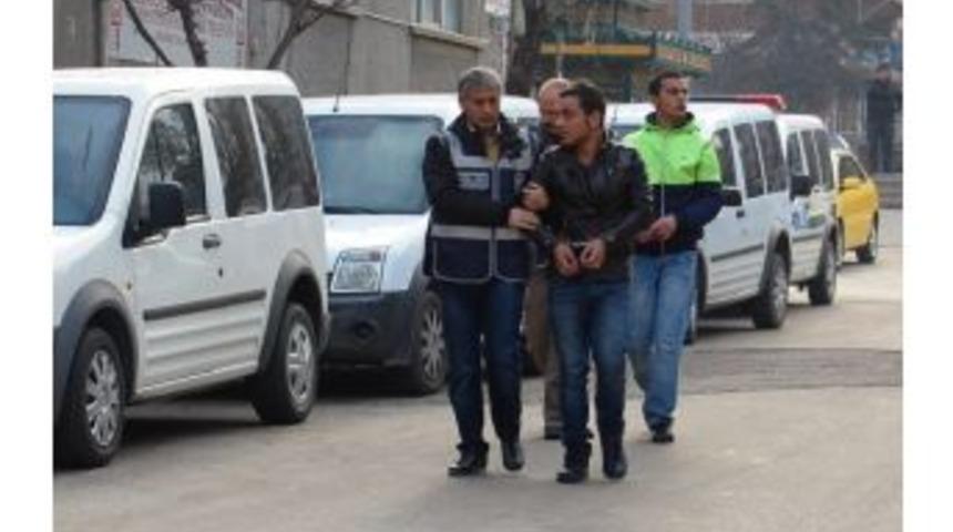 Bursa’dan Çaldıkları Altınları Eskişehir’de Bozdururken Yakalandılar