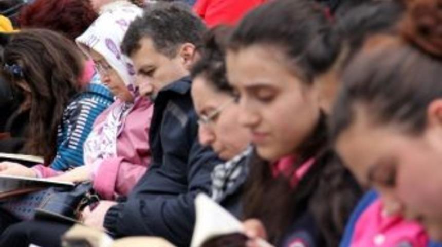 Zonguldak Halkı En &Ccedil;ok Edebiyat Okudu