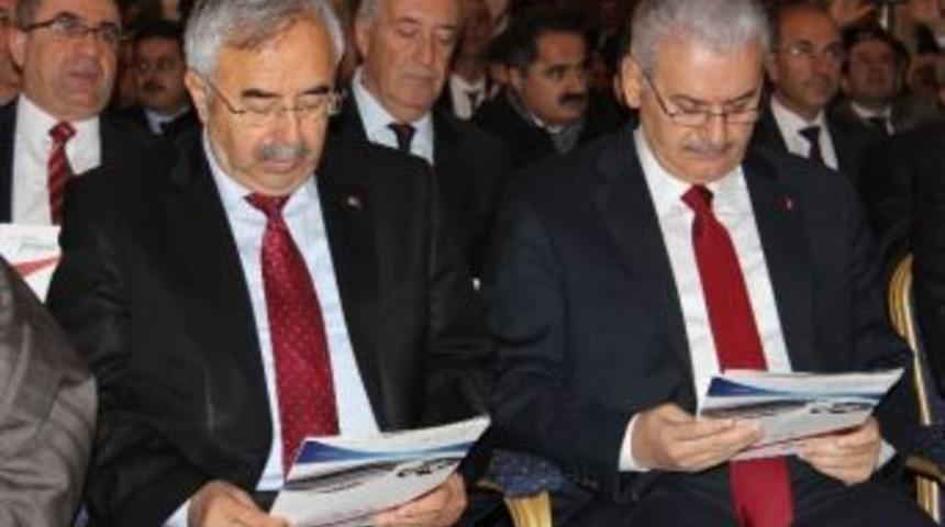 Bakan Yıldırım, Milli Tren Projesi Tanıtım Toplantısına Katıldı