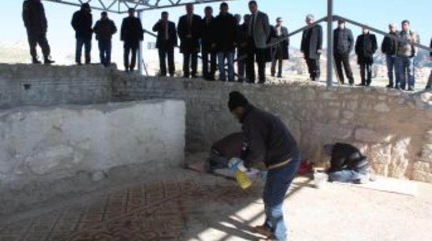 Denizli&rsquo;de 2 Bin 250 Yıllık Kapalı Pazaryeri G&uuml;ny&uuml;z&uuml;ne &Ccedil;ıkarıldı