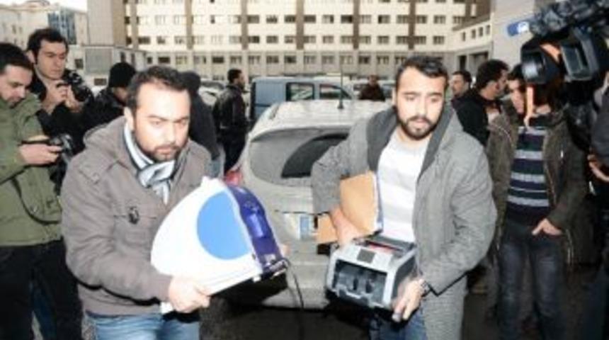 Yolsuzluk Operasyonunda El Konulan Belgeler Emniyete Getirildi