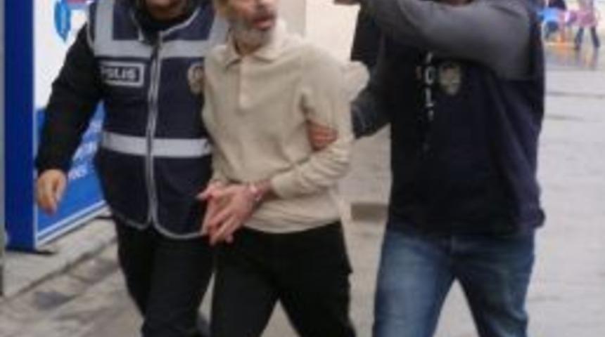 Oğlunu &Ouml;ld&uuml;ren Kişiyi &Ouml;ld&uuml;rd&uuml;