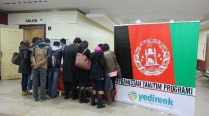 Afgan &Ouml;ğrenciler &Uuml;lkelerini Tanıttı