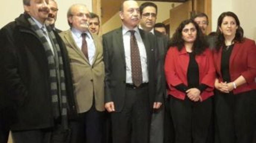 Bdp&rsquo;li Ve Hdp&rsquo;yi Milletvekilleri Tutuklu Milletvekilleri İ&ccedil;in A&ccedil;lık Grevi Başlattı