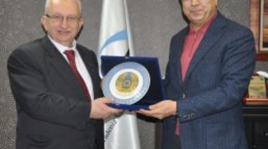 Kazakistan B&uuml;y&uuml;kel&ccedil;isi, Samsunlu Iş Adamlarını Yatırıma Davet Etti