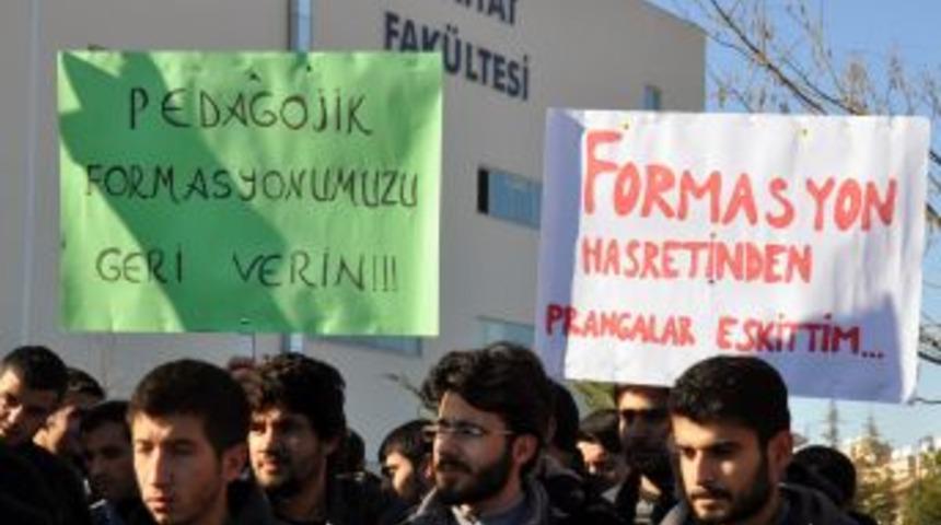 İlahiyat &Ouml;ğrencileri Formasyon I&ccedil;in Mahkemeye Başvurdu