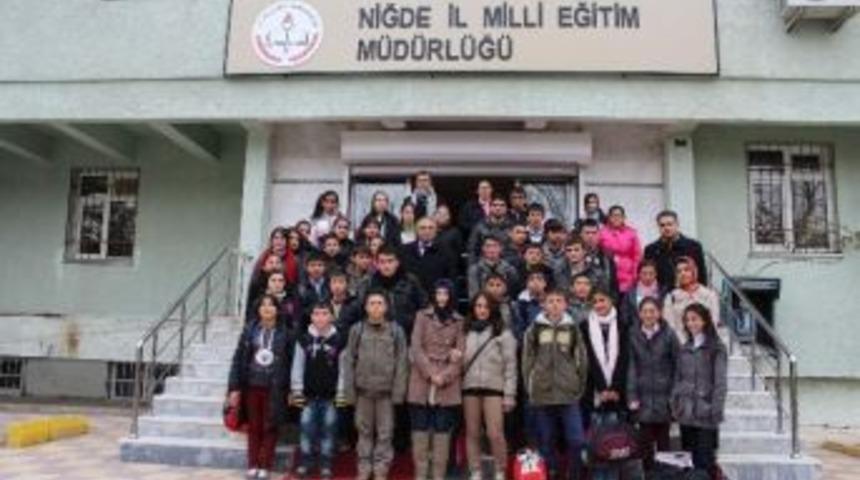 Niğde&rsquo;li &Ouml;ğrenciler Cumhuriyet Gezisinde