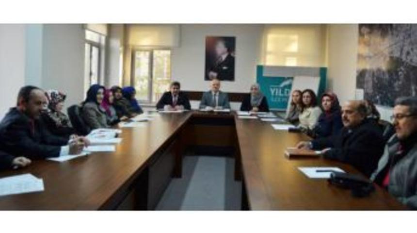 'Aile' Eğitimleri Vermekte Yetkili Eğiticiler Yetiştiriliyor