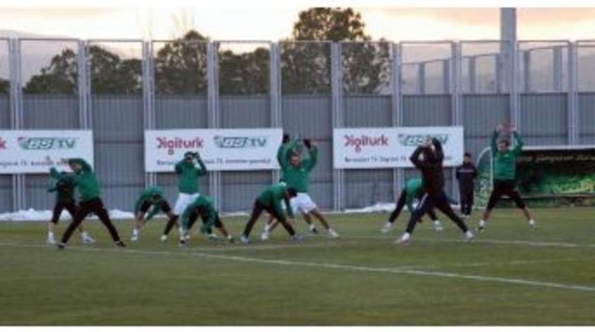 Timsah, Bursa Derbisine Hazırlanıyor