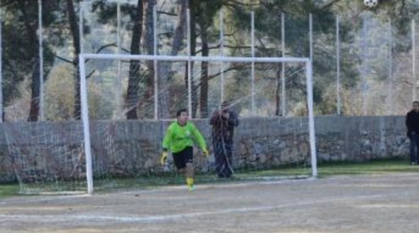 Kocadon Kalede Profosyonel Kalecilere Taş &Ccedil;ıkarttı