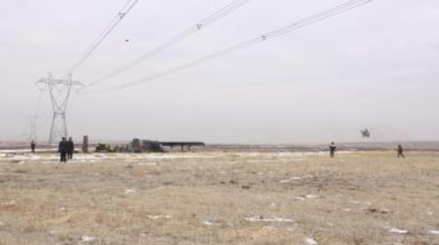 D&uuml;şen Helikopterin Enkazı Sabah Kaldırılacak