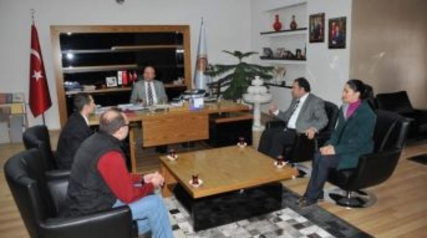 Başkan &Ccedil;oban Ms Derneği Y&ouml;netim Kurulu &Uuml;yelerini Kabul Etti