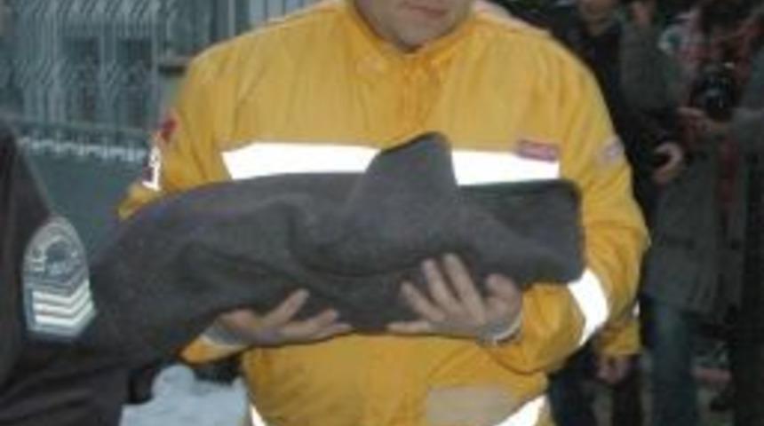 Giresun'da Bir G&uuml;nl&uuml;k Bebek Sokağa Bırakıldı