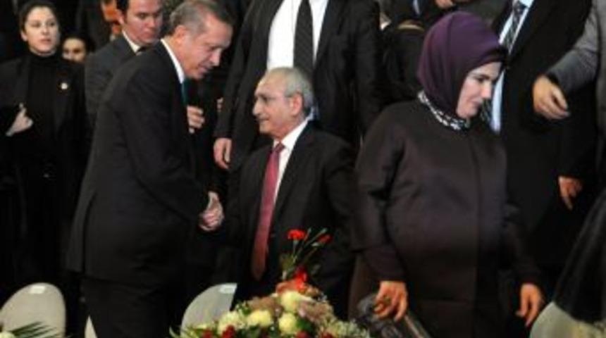 Erdoğan Ve Kılı&ccedil;daroğlu Şeb-i Arus Gecesinde Tokalaştı