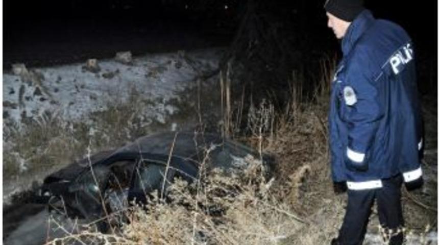 Dur İhtarına Uymayan Alkoll&uuml; S&uuml;r&uuml;c&uuml; Kanala U&ccedil;tu