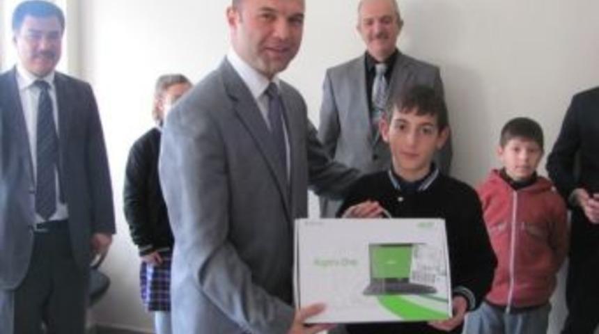 &ldquo;geleceğimiz G&ouml;z&uuml;yle G&uuml;venilir Gıda&rdquo; Yarışması &Ouml;d&uuml;lleri