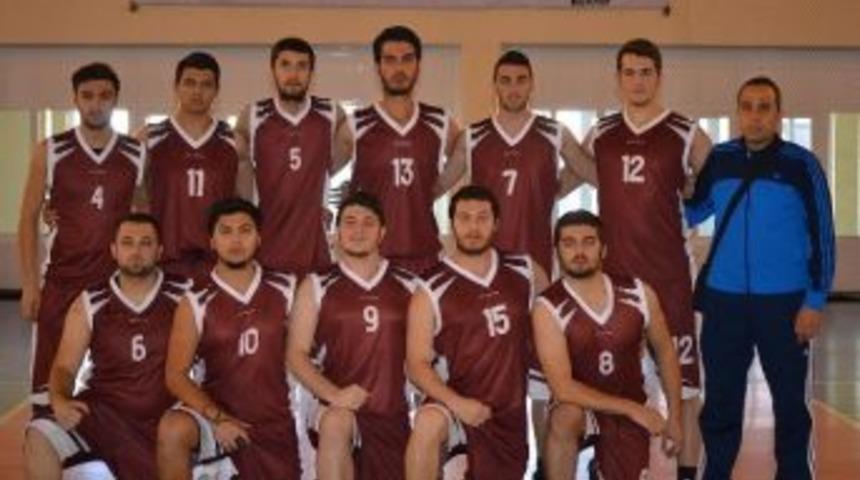 Nevşehir Hacı Bektaş Veli &Uuml;niversitesi Basketbol Takımı 1. Lide Y&uuml;kseldi