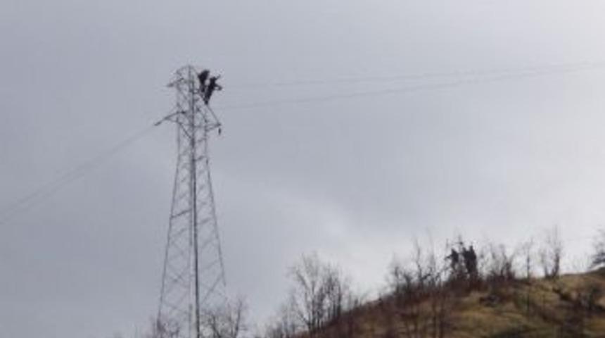 (&ouml;zel Haber) Hakkari, Karadenizli Elektrik İş&ccedil;ilerinin G&ouml;zdesi Oldu