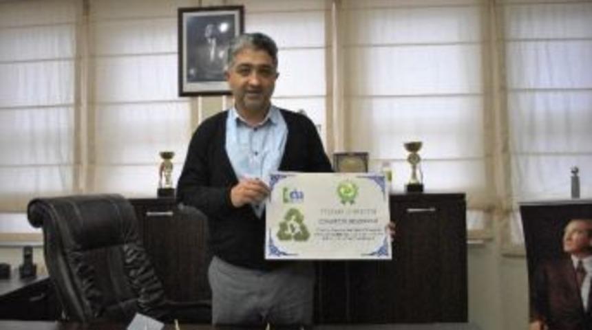 &Ccedil;ınarcık Belediyesi'ne &Ccedil;evre &Ouml;d&uuml;l&uuml;