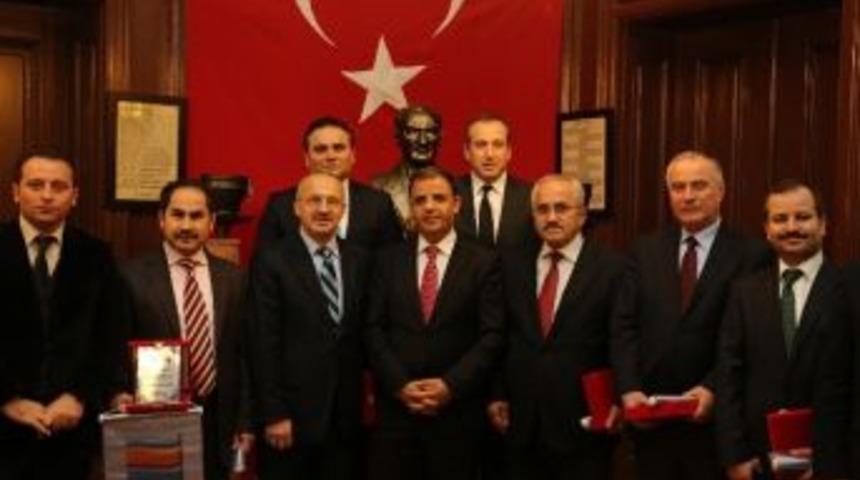 İhlas Koleji&rsquo;ne K&uuml;lt&uuml;r Bayrağı