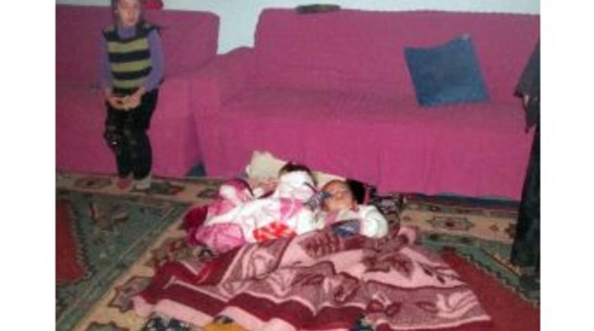 (&ouml;zel Haber) İki Kardeş 7 Saat S&uuml;ren Operasyonla Hastaneye Ulaştırıldı