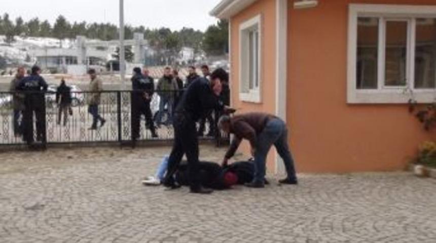 Adliye &Ouml;n&uuml;nde Cinayet