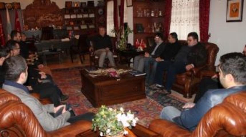 Ak Parti Gen&ccedil;lik Kolları Y&ouml;netiminden &Uuml;nver&rsquo;e Hayırlı Olsun Ziyareti