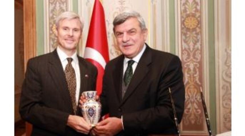 Abd'li Diplomat Başkan Karosmanoğlu'nu Ziyaret Etti