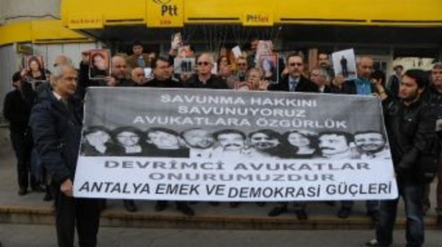 Tutuklu Avukatlara Dayanışma Mektubu