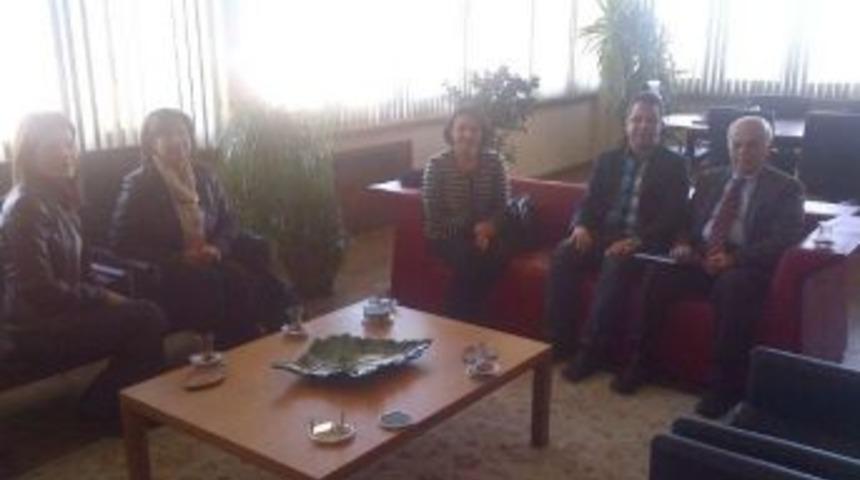 Tegv G&ouml;n&uuml;ll&uuml;lerinden Rekt&ouml;r Aydın'a Ziyaret
