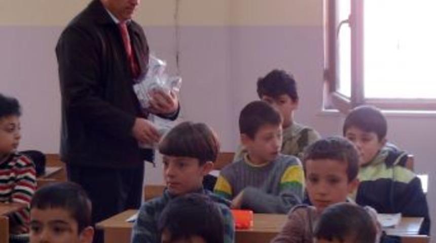 Kimse Yok Mu, Suriyelilere Aile Hijyen Paketi Dağıttı